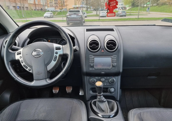 Nissan Qashqai cena 43000 przebieg: 211400, rok produkcji 2013 z Iława małe 22